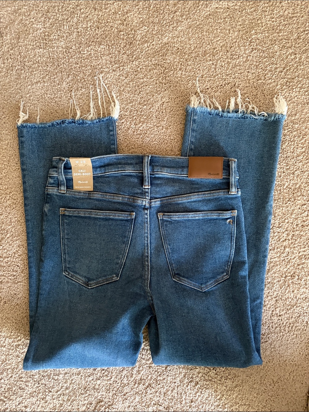 Madewell Cali Demi boot Women's Blue Denim Raw-Hem Jeans NWT size 28 inseam 26